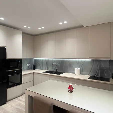 Apartament Rei's Korcza