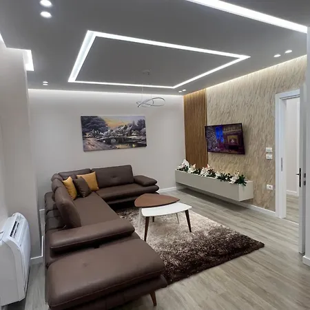 Apartament Rei's Korcza